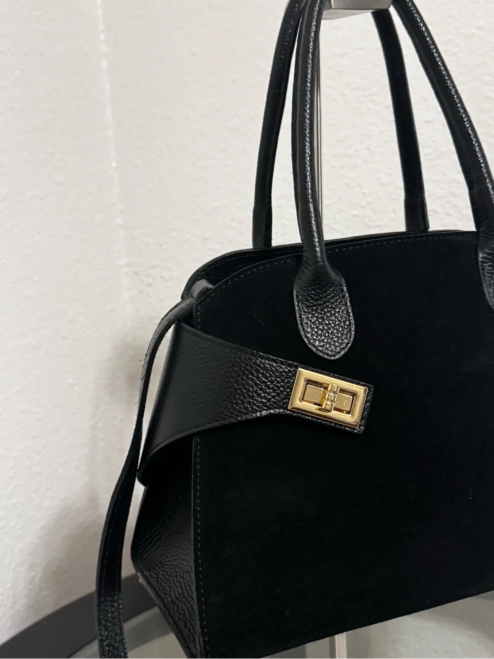 Divina Firenze sleek black